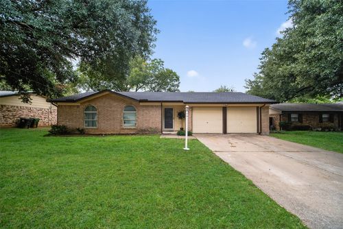 2606 Kingston St, Arlington, TX, 76015-1414 | Card Image