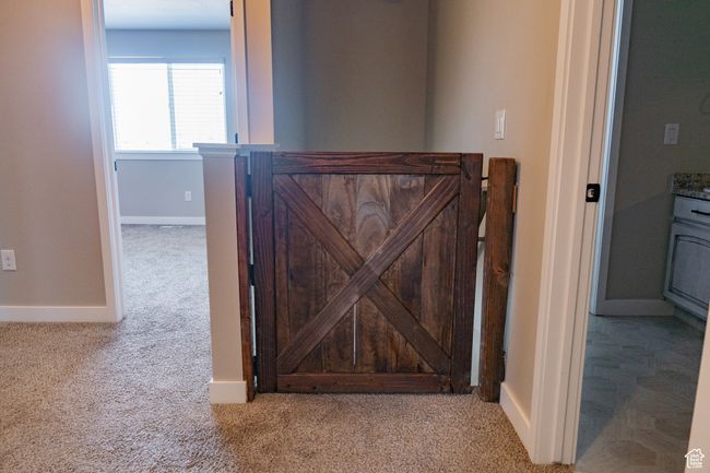 Detailed view of carpet and a gate | Image 32