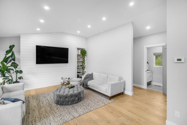 16 Mercury Rd, House other with 5 bedrooms, 4 bathrooms and 18 parking in Freelton ON | Image 13