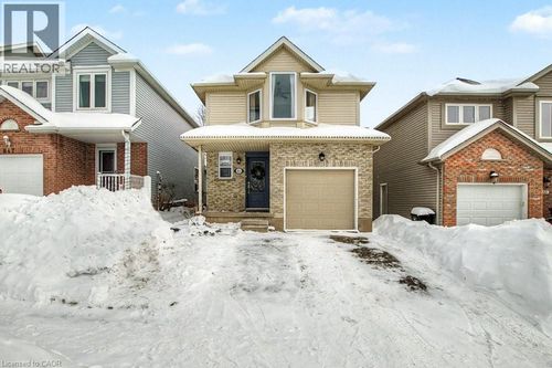 851 Butternut Avenue, Waterloo, ON, N2V2M4 | Card Image