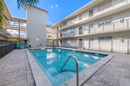 apt-212-16215 Ne 18th Ct, North Miami Beach, FL, 33162-4861 | Card Image