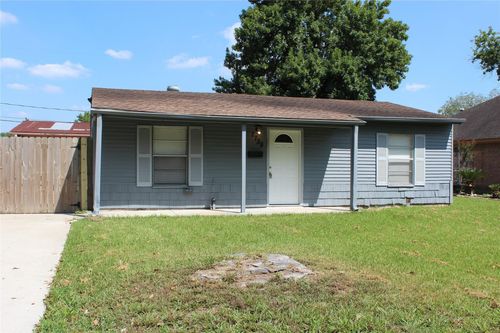 7739 Greendowns St, Houston, TX, 77087-3805 | Card Image