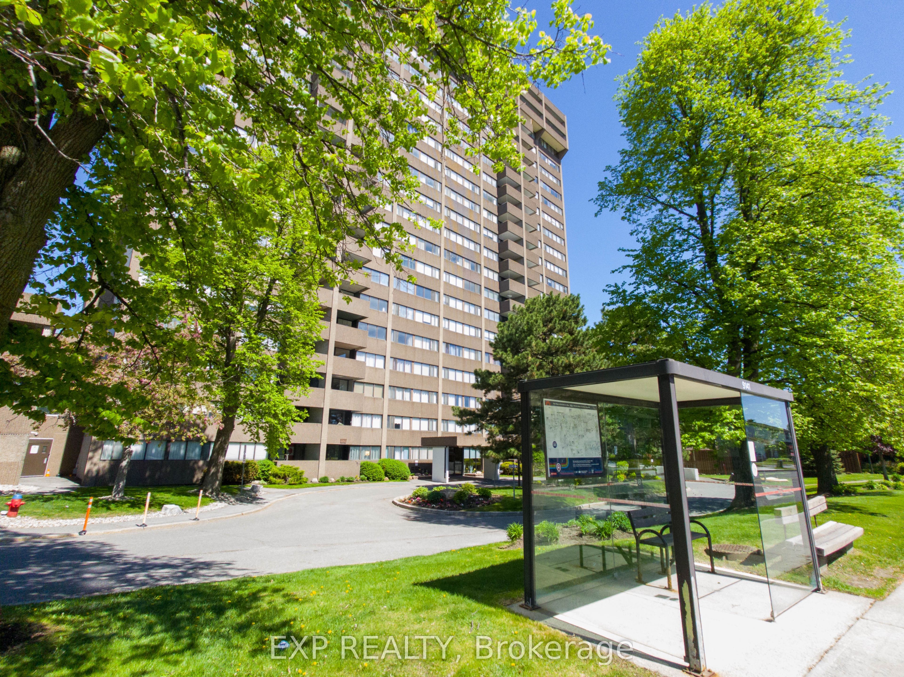 Residential in Hunt Club - South Keys and Area 2