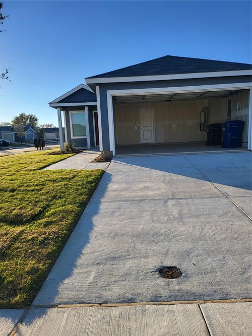 9001 Red Fox Trl, Mckinney, TX, 75071-4082 | Card Image