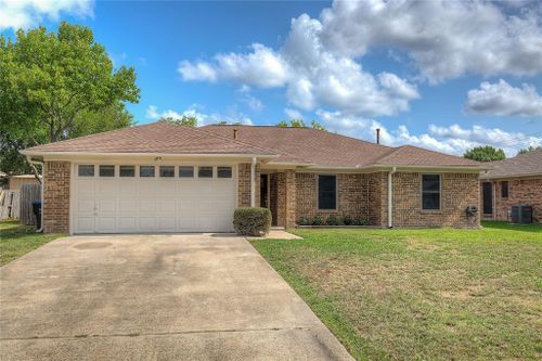 3902 Sunhill Drive, Greenville, TX, 75402 | Card Image