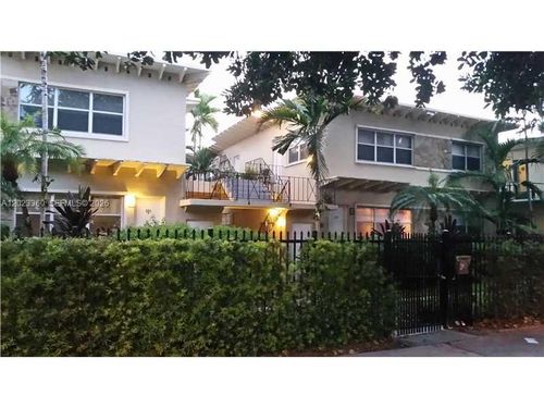 --990 Meridian Ave, Miami Beach, FL, 33139-8413 | Card Image
