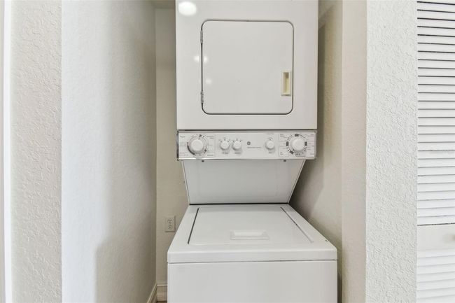 404 - 11605 Gulf Blvd, Condo with 2 bedrooms, 2 bathrooms and null parking in TREASURE ISLAND FL | Image 10