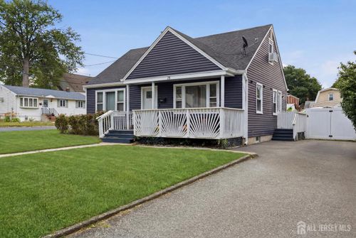 28 Wagner St, Fords, NJ, 08863-2125 | Card Image