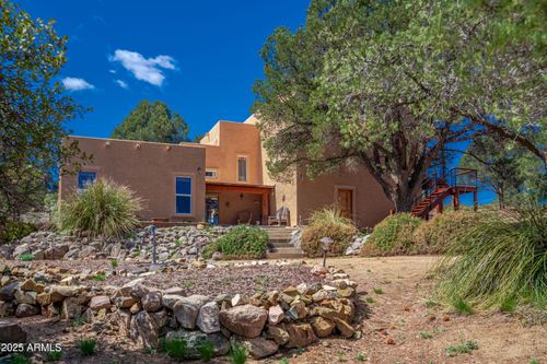 17129 W Buckhorn Dr, Peeples Valley, AZ, 86332-8717 | Card Image