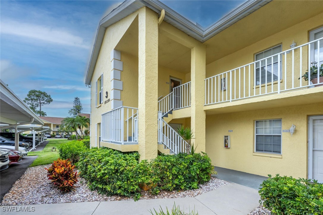 Kings Lake Blvd, Naples, FL 34112