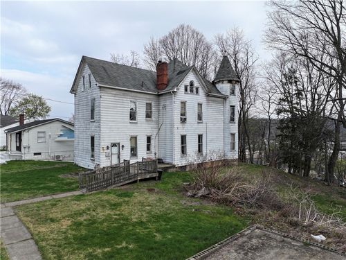 1229 Mccabe Ave, Coraopolis, PA, 15108-1923 | Card Image