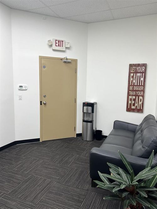 204-12899 80 Ave, Surrey, BC, V3W0E6 | Card Image