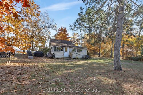 530 Bayview Dr, Woodlawn, ON, K0A3M0 | Card Image