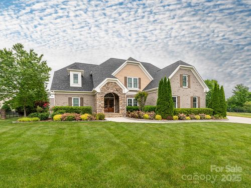 3850 Hounslow Ln, Harrisburg, NC, 28075-9652 | Card Image