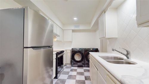 apt-117-357 N Post Oak Ln, Houston, TX, 77024-5938 | Card Image