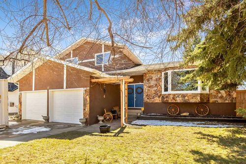 13 Maplewood Estates, Strathmore, AB, T1P1G6 | Card Image