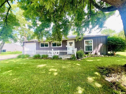 943 Hollis Dr, Elyria, OH, 44035-2803 | Card Image
