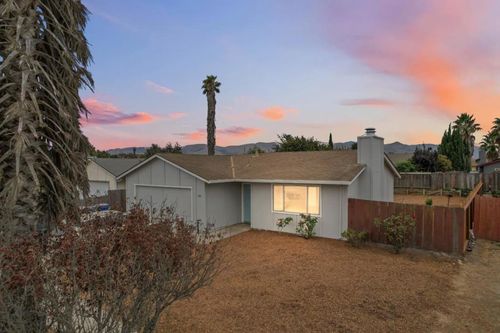 207 San Antonio Dr, Greenfield, CA, 93927-5416 | Card Image