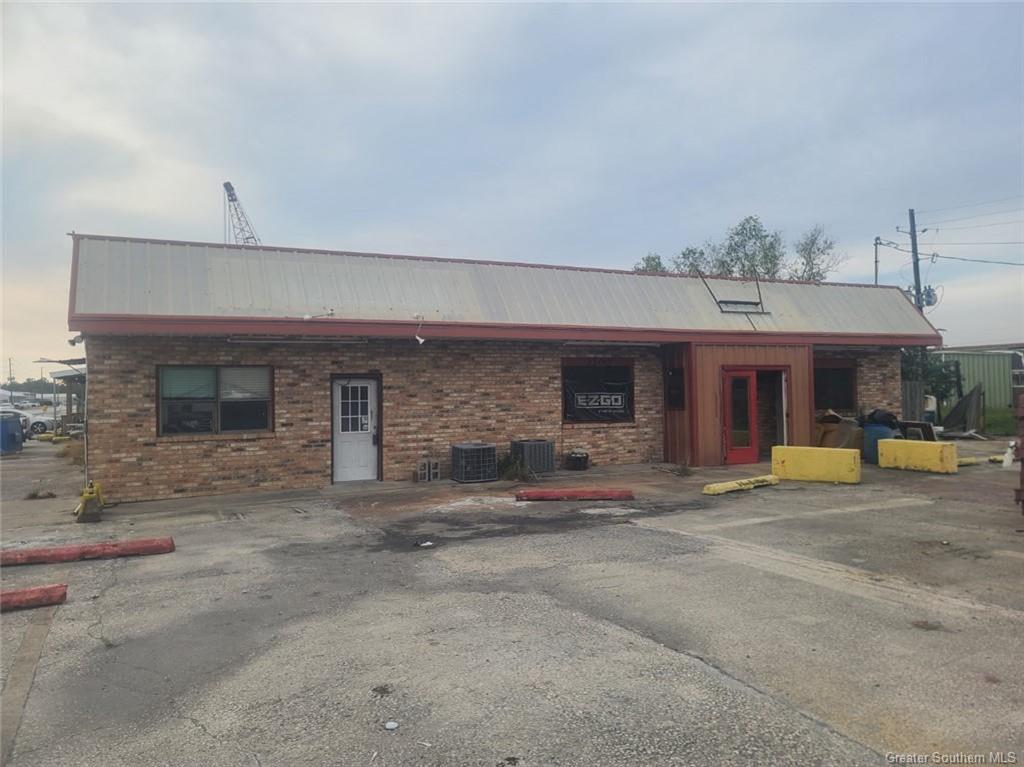 Commercial Sale in Westlake 2