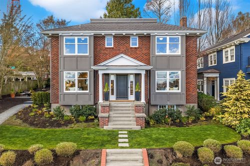 360 Highland Drive, Seattle, WA, 98109 | Card Image