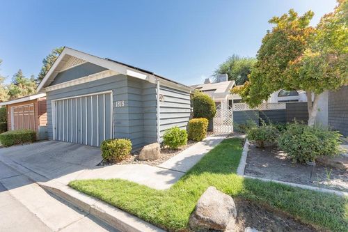 1818 S Cain St, Visalia, CA, 93292-5153 | Card Image