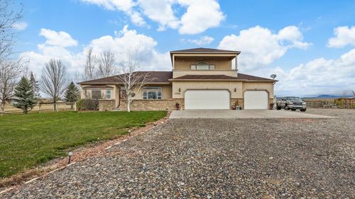 1792 12 Rd, Loma, CO, 81524-9571 | Card Image