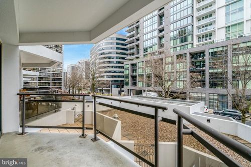 307-1530 Key Blvd, ARLINGTON, VA, 22209-1534 | Card Image