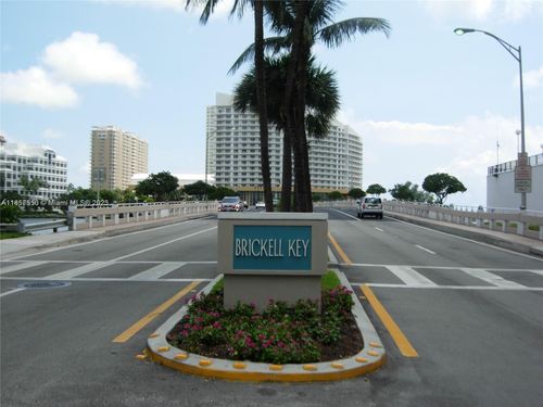 apt-1605-770 Claughton Island Dr, Miami, FL, 33131-2631 | Card Image