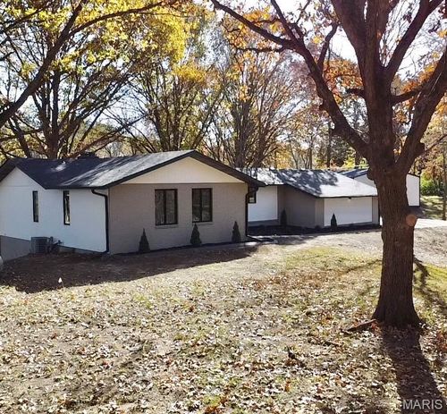 13445 Michael Rd, Highland, IL, 62249-3015 | Card Image