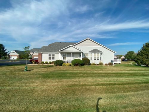 3727 Westlake Village Dr, WINNEBAGO, IL, 61088-8022 | Card Image