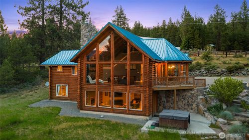 1161 White Rd, Cle Elum, WA, 98922-8856 | Card Image