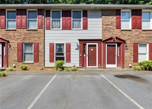 5918 King Charles Ct, Clemmons, NC, 27012-8358 | Card Image