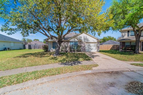 6410 Tabana Dr, Katy, TX, 77449-7320 | Card Image