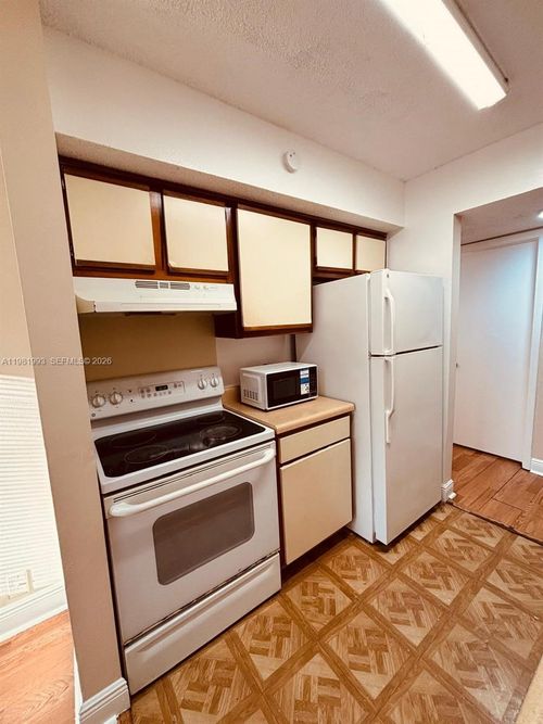 apt-284-5740 Rock Island Rd, Tamarac, FL, 33319-2873 | Card Image