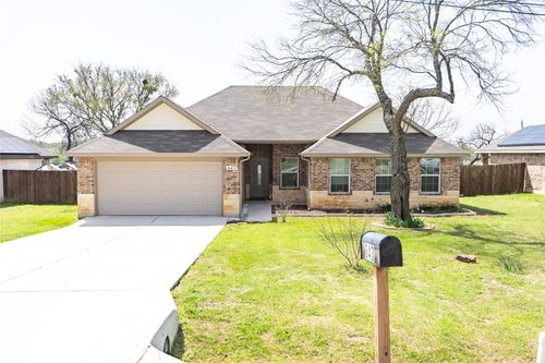 643 Half Moon Way, Runaway Bay, TX, 76426-9781 | Card Image