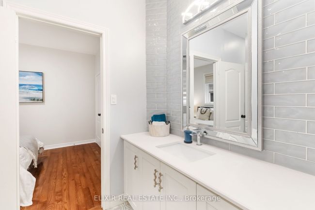 397 Burloak Dr, House other with 3 bedrooms, 3 bathrooms and 2 parking in Oakville ON | Image 24
