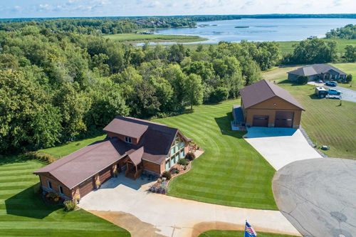 2701 Pristine Bay Ct Nw, Alexandria, MN, 56308-5616 | Card Image