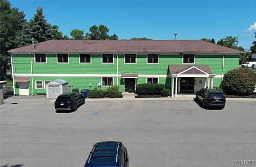 131 Orchard Park Rd, West Seneca, NY, 14224-2615 | Card Image