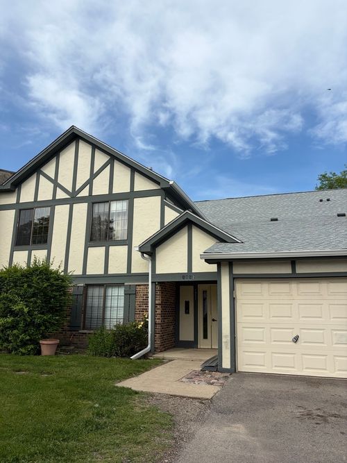 7-1952 N Hidden Creek Cir, Palatine, IL, 60074-2404 | Card Image