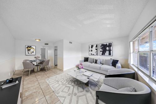 apt-216-9101 Sunrise Lakes Blvd, Sunrise, FL, 33322-1352 | Card Image