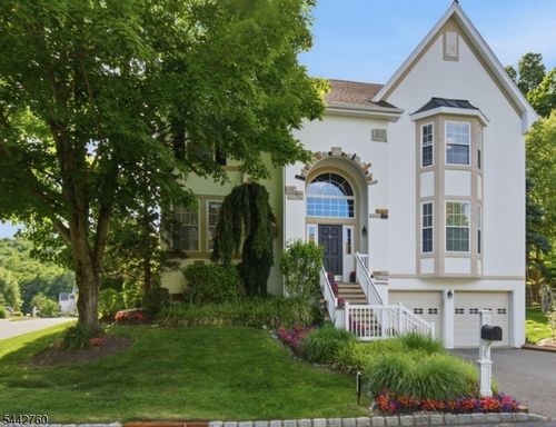 1 Rock Ledge, Oakland, NJ, 07436-2357 | Card Image