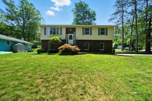 30 Lakeshore Dr E, Highland Lakes, NJ, 07422-1118 | Card Image
