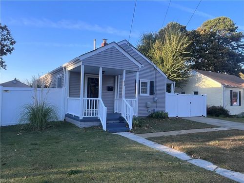 41 Greeneland Blvd, Portsmouth, VA, 23701-2055 | Card Image