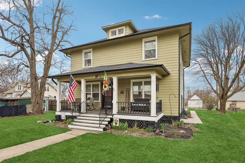 117 E North St, Winterset, IA, 50273-1541 | Card Image