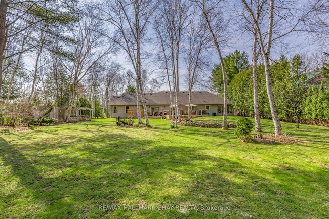 8 Penny Lane, House other with 3 bedrooms, 2 bathrooms and 6 parking in Wasaga Beach ON | Image 33