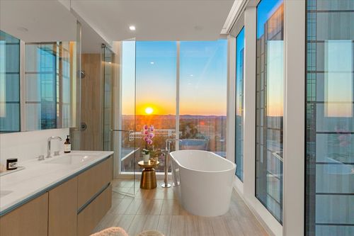 1104-313 W 17th St, Austin, TX, 78701-1286 | Card Image