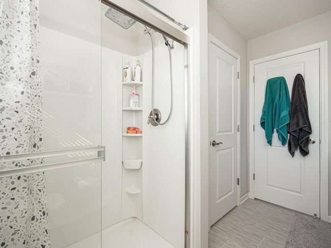 Primary bath.jpg | Image 19