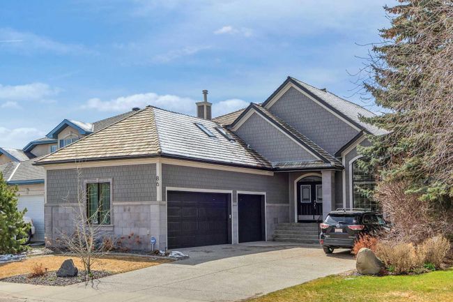 86 Chapala Crescent Se, Home with 5 bedrooms, 3 bathrooms and 5 parking in Calgary AB | Image 2