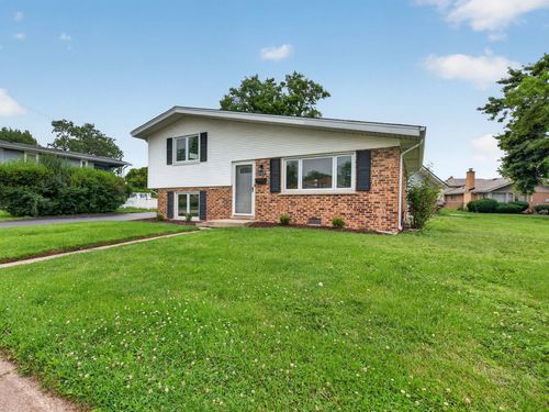 10818 S Plahm Ct, Worth, IL, 60482-1330 | Card Image