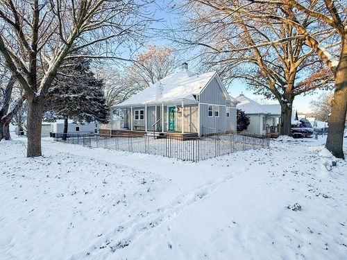 2924 Felix St, Saint Joseph, MO, 64501-3351 | Card Image